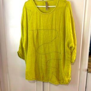 Cynthia Ashby oversized pullover.  Size small.  Great tunic/swimwear cover-up.
